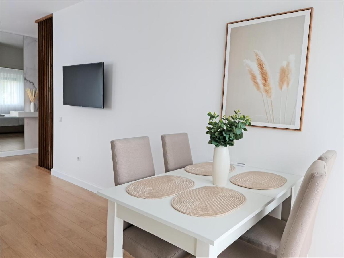 Sara Apartment Орадеа Екстериор снимка