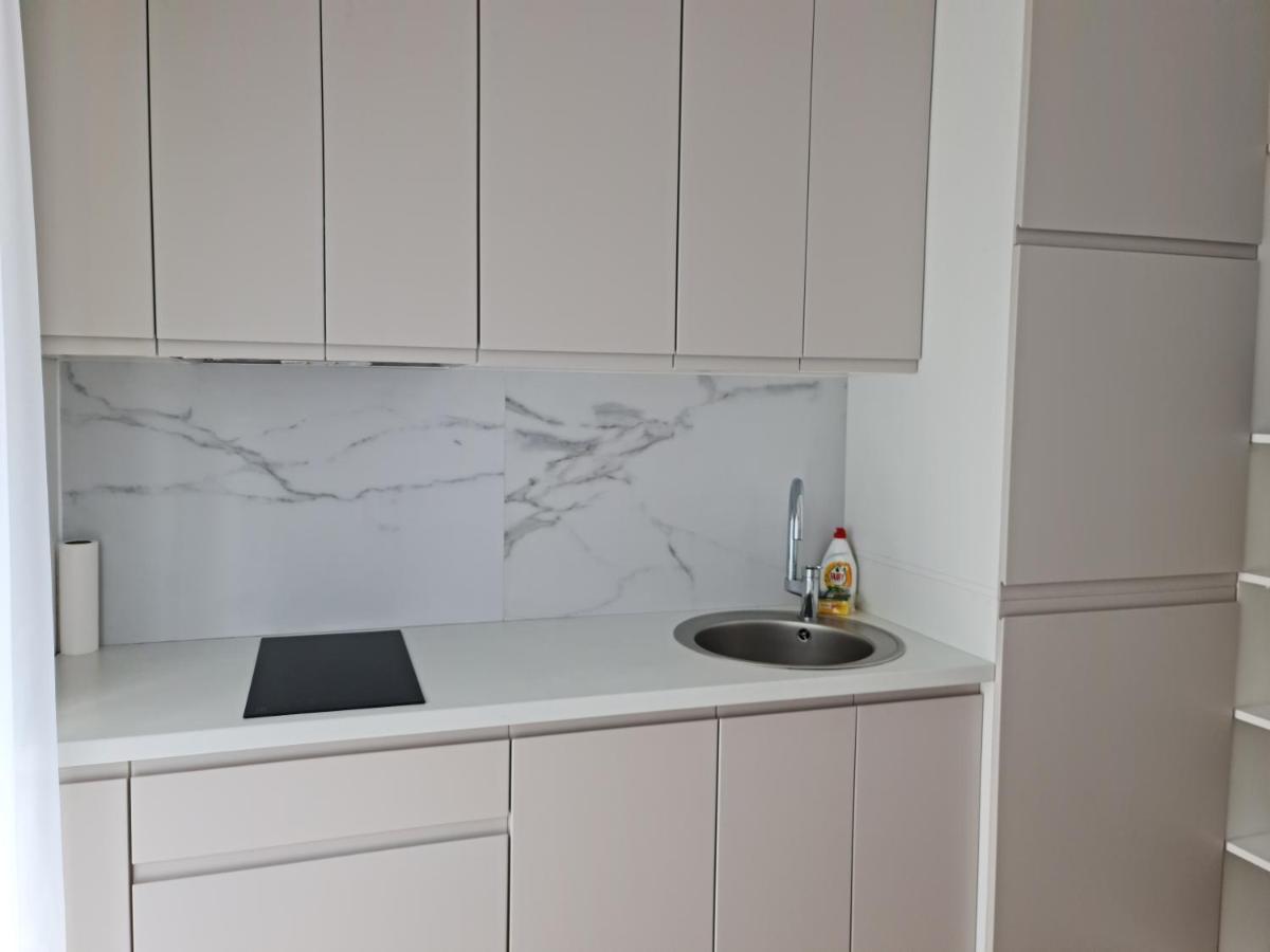 Sara Apartment Орадеа Екстериор снимка