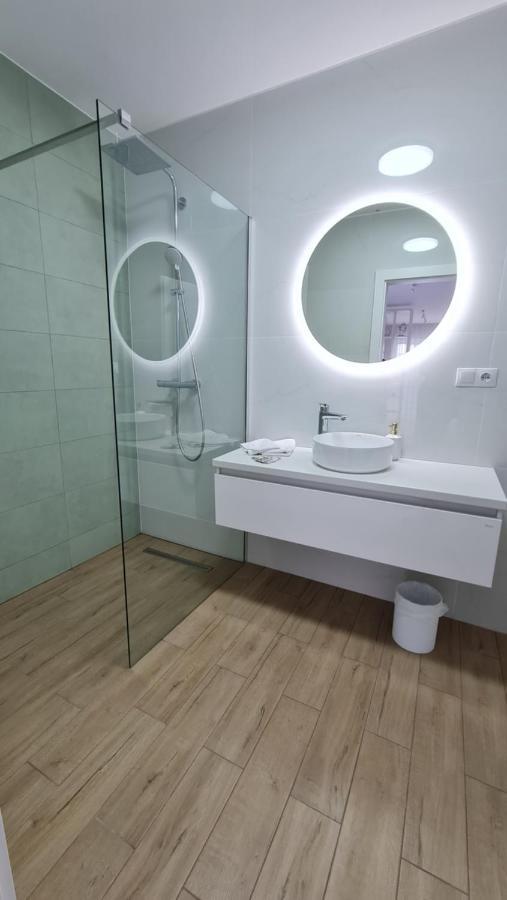 Sara Apartment Орадеа Екстериор снимка